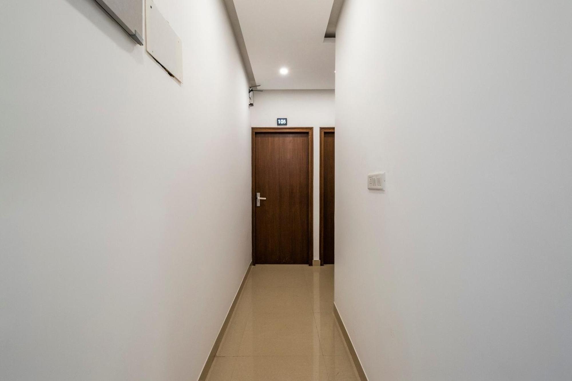 מלון העיר בנגלור Super Townhouse Hebbal מראה חיצוני תמונה