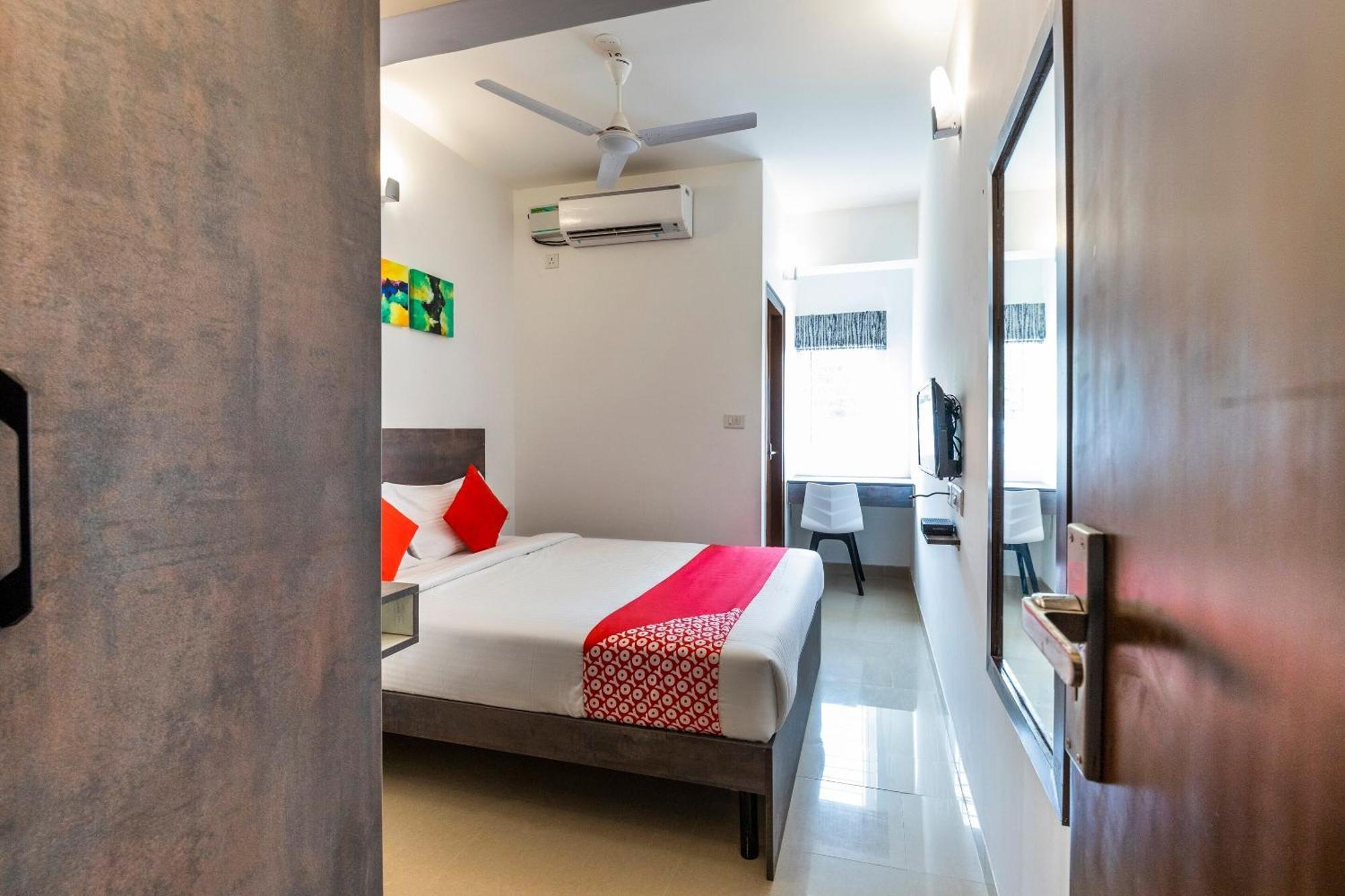 מלון העיר בנגלור Super Townhouse Hebbal מראה חיצוני תמונה